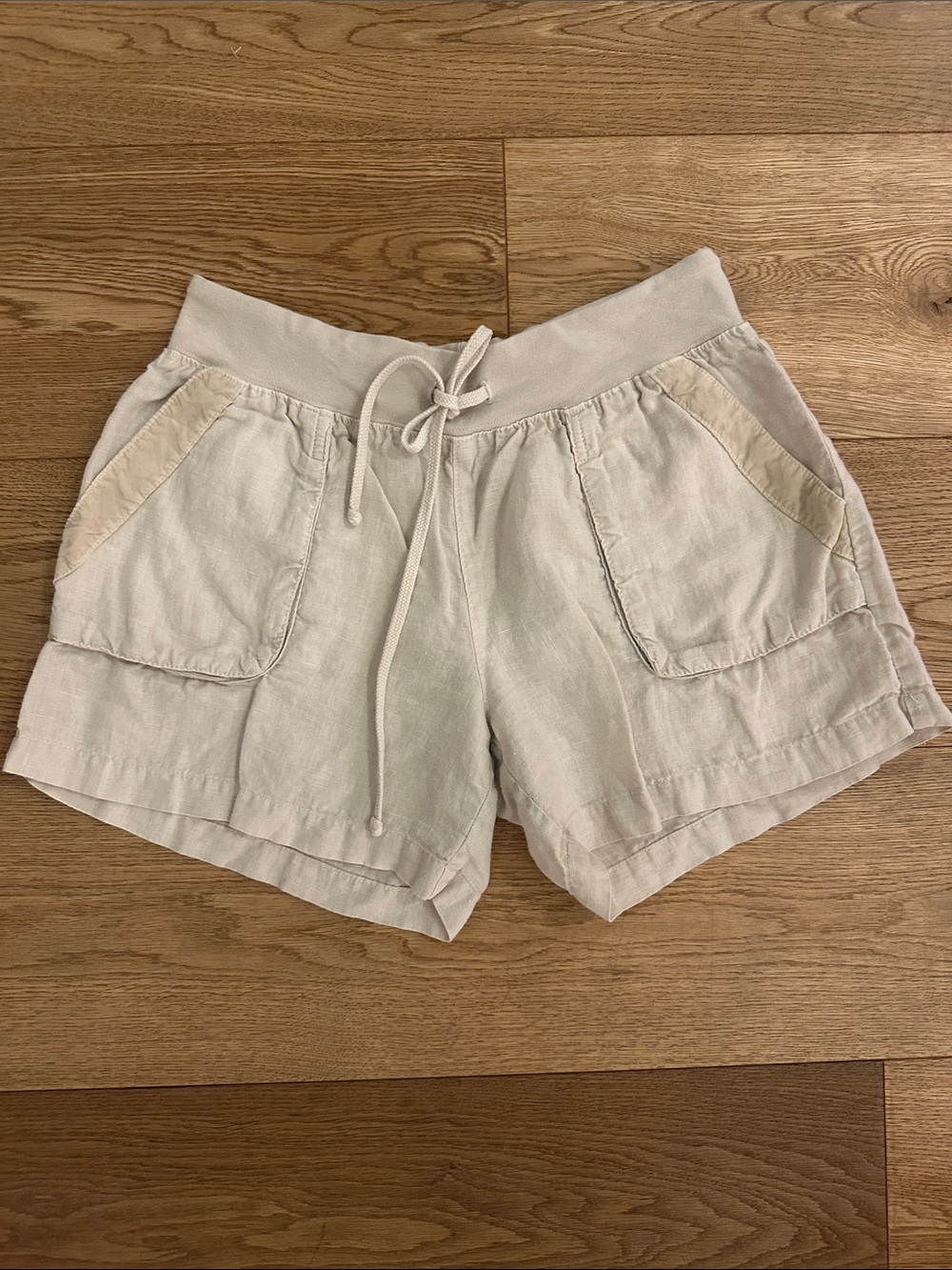 Women’s Hard Tail Casual Drawstring Linen Shorts in sand